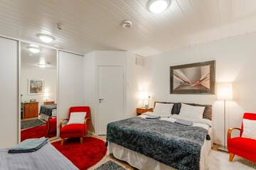 Фото номера Трехместный номер с собственной ванной комнатой Гостевой дом Guest House Porvoo г. Порвоо 3