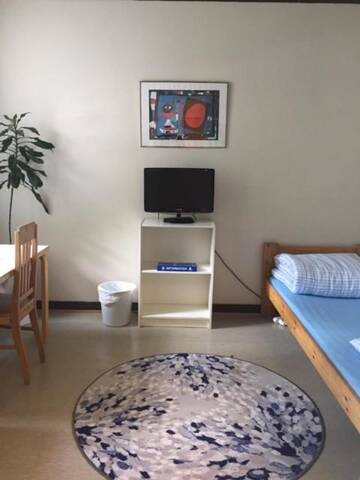 Фото номера Одноместный номер с общей ванной комнатой Хостелы Porvoo Hostel г. Порвоо 5